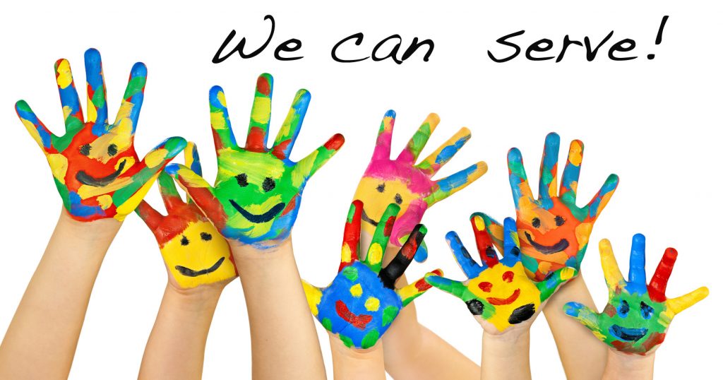 viele bemalte bunte Kinderhände